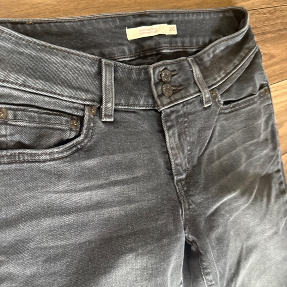 Levi’s | Size 26 | Superlow Flare | Washed Black - Picture 5 of 8
